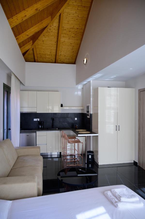 Luxury Suites By Panagiota เปรเวซา ภายนอก รูปภาพ